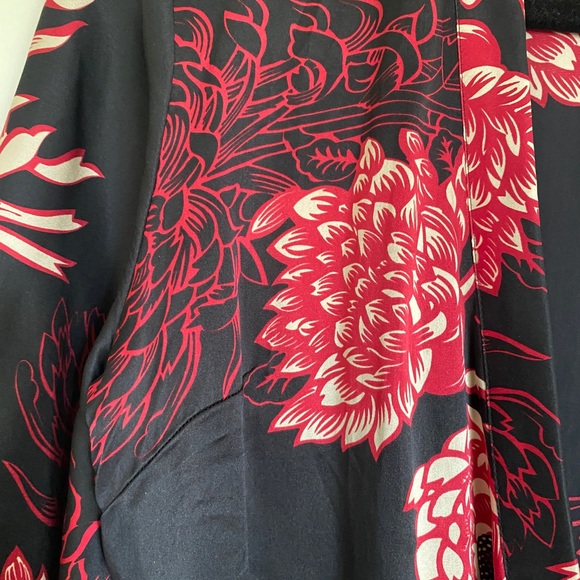 Vintage Silk Short Kimono - Picture 7 of 13